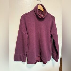Athleta Sweatshirt Womens XSmall Cozy Karma Turtleneck Pullover Burgundy Comfy